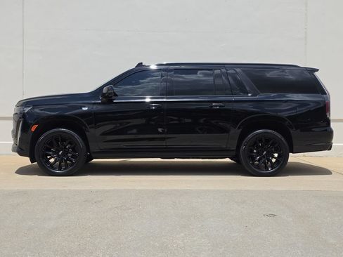 Used 2024 Cadillac Escalade ESV Premium Luxury w/ Performance Package AWD/4WD image 2