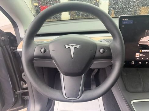 Used 2023 Tesla Model Y Long Range AWD/4WD image 14