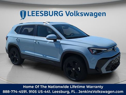 New 2026 Volkswagen Taos SEL image 1