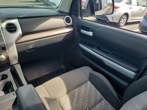 Used 2018 Toyota Tundra SR5 image 16