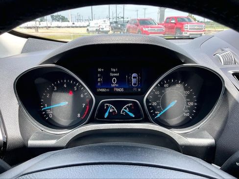 Used 2018 Ford Escape SEL w/ Ford Safe & Smart Package FWD image 12