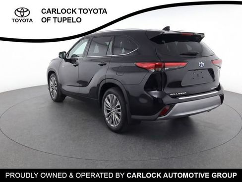 Used 2021 Toyota Highlander Platinum AWD/4WD image 4