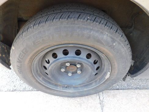 Used 2014 Toyota Corolla L image 7