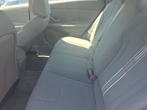 Used 2023 Hyundai Elantra SEL FWD image 22
