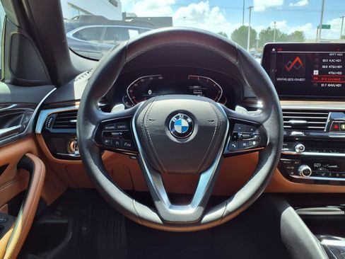 Used 2022 BMW 530i w/ Convenience Package RWD image 14