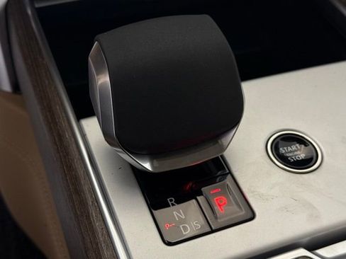 New 2026 Land Rover Range Rover SE image 33