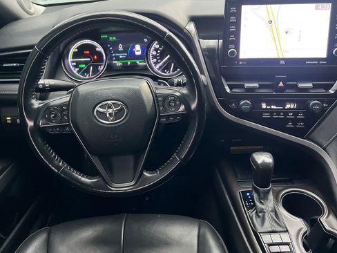 Used 2021 Toyota Camry XSE w/ Navigation Upgrade Package image 11