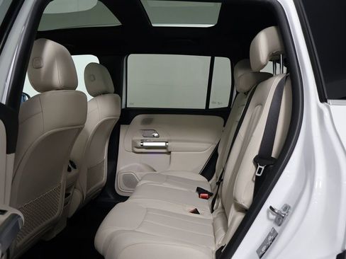 New 2026 Mercedes-Benz GLB 250 image 6