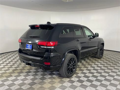 Certified 2021 Jeep Grand Cherokee Laredo X image 22