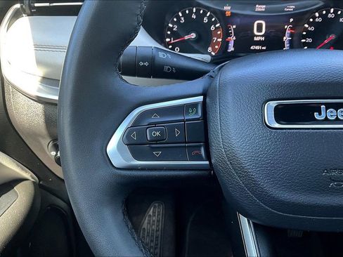 Used 2025 Jeep Compass Limited AWD/4WD image 12