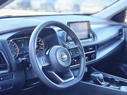 Certified 2023 Nissan Rogue SV image 12