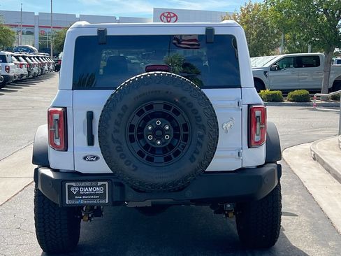 New 2026 Ford Bronco Outer Banks w/ Sasquatch Package AWD/4WD image 6