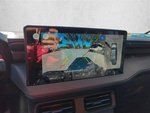 New 2026 Ford Maverick Lobo AWD/4WD image 13