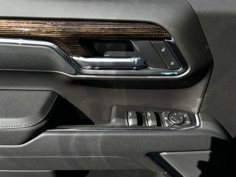 New 2026 GMC Sierra 1500 Elevation image 12