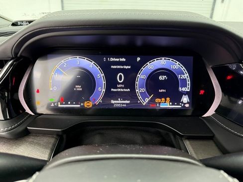 Used 2023 Jeep Grand Cherokee Overland image 13