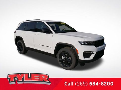 New 2025 Jeep Grand Cherokee Limited w/ Black Appearance Package AWD/4WD image 1