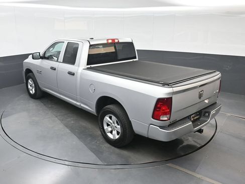 Used 2018 RAM 1500 Express AWD/4WD image 19