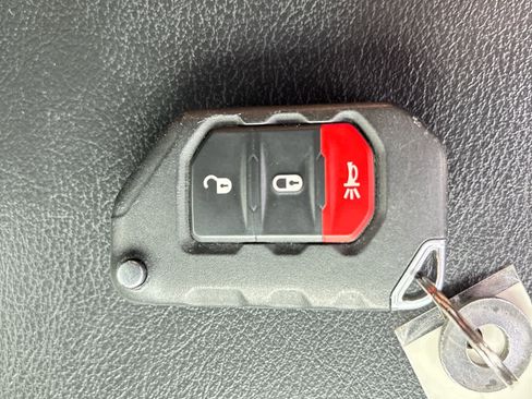 Used 2019 Jeep Wrangler Unlimited Sport S image 26