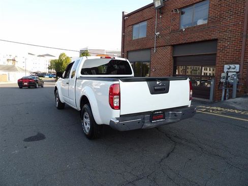 Used 2015 Nissan Frontier S image 5