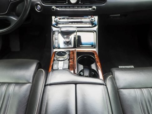 Used 2018 Genesis G90 3.3T Premium RWD image 27