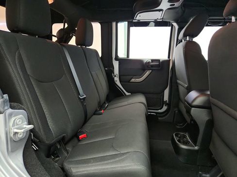 Used 2018 Jeep Wrangler Unlimited Sport S AWD/4WD image 23