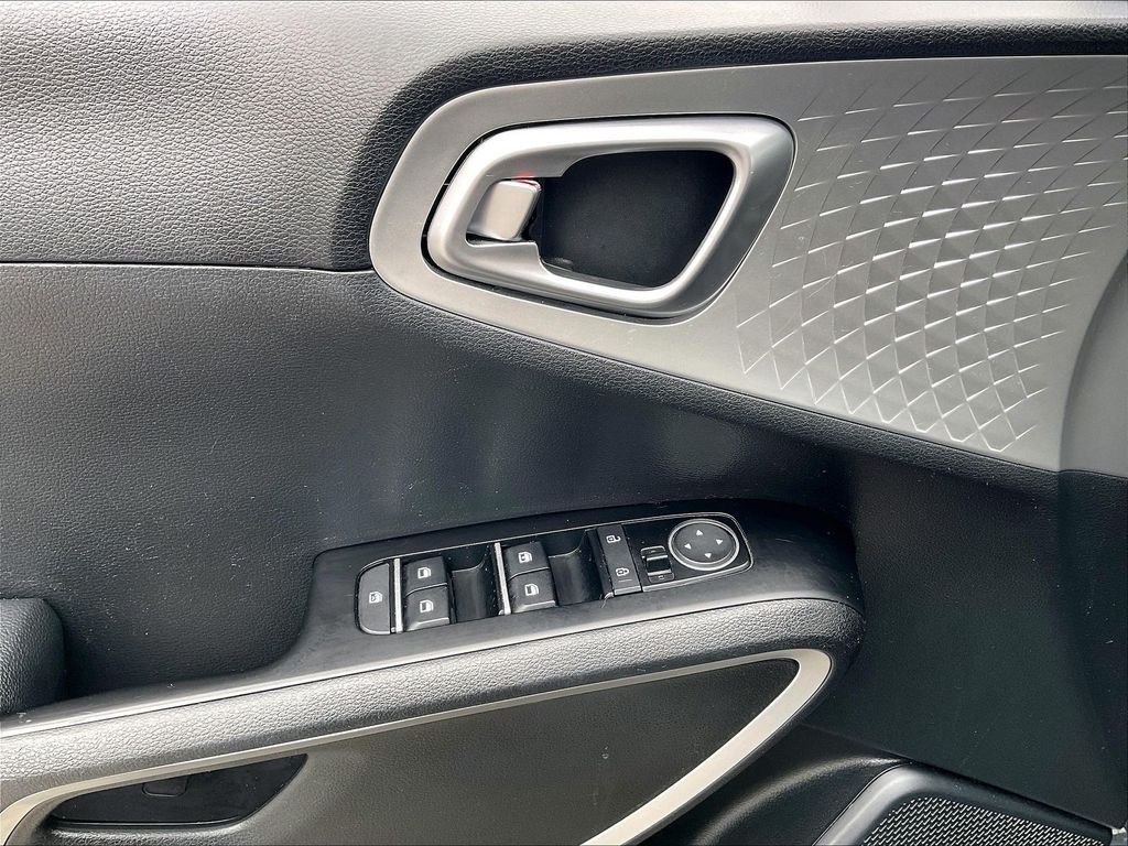 Certified 2024 Kia Soul LX w/ Option Group 015 FWD image 35