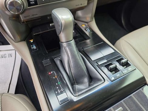 Used 2020 Lexus GX 460 Premium w/ Premium Package AWD/4WD image 27