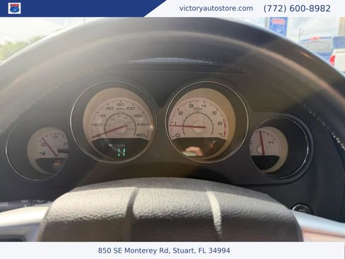 Used 2012 Dodge Challenger R/T image 22