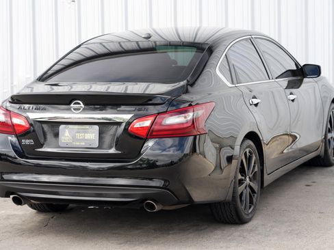 Used 2018 Nissan Altima 2.5 SR w/ SR Midnight Edition image 47