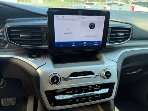 Used 2022 Ford Explorer XLT w/ Equipment Group 202A image 48