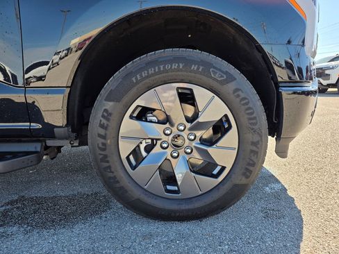 Used 2024 Ford F150 Lightning Flash image 31