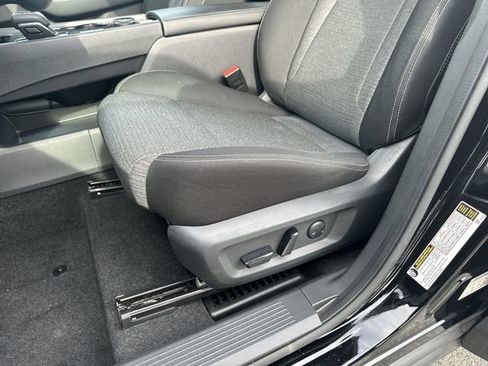 Certified 2022 Nissan Rogue SV image 28