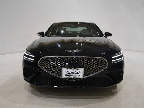 Used 2025 Genesis G70 2.5T image 2