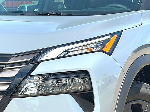 New 2026 Nissan Rogue SV image 4