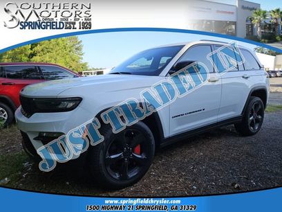 Used 2025 Jeep Grand Cherokee Limited w/ Black Appearance Package