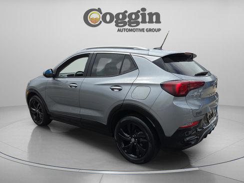 Used 2024 Buick Encore GX Sport Touring image 3