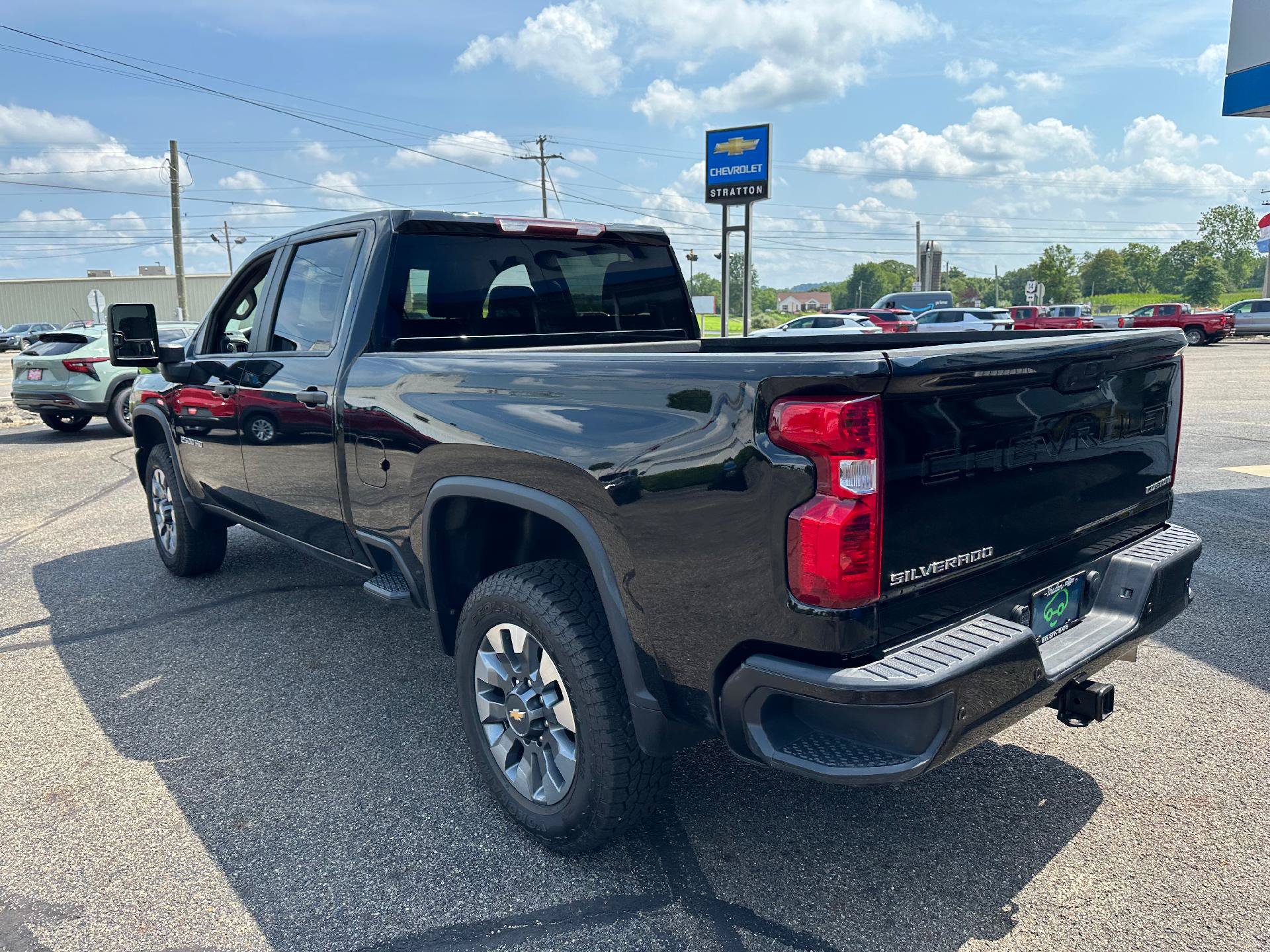Used 2024 Chevrolet Silverado 2500 Custom w/ Custom Value Package AWD/4WD image 5