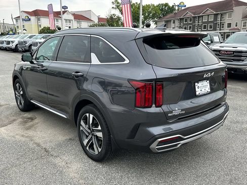 Certified 2023 Kia Sorento SX Prestige AWD/4WD image 5