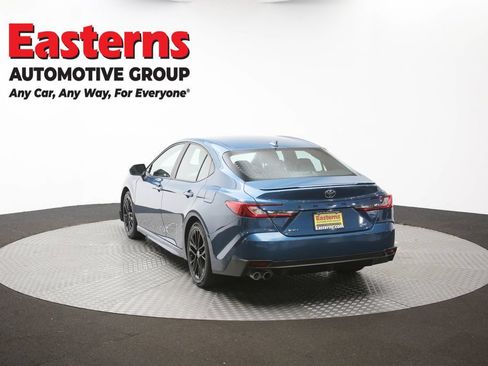 Used 2025 Toyota Camry SE FWD image 35