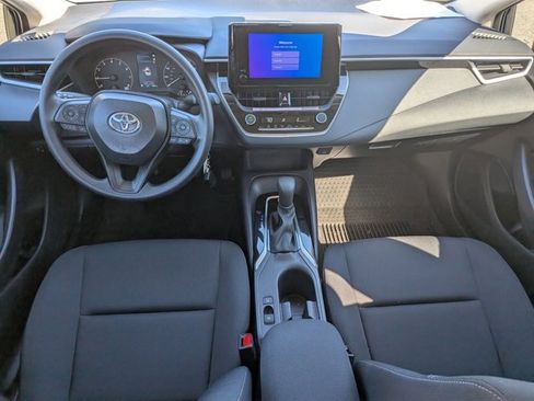Used 2025 Toyota Corolla LE image 14