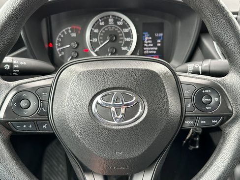 Used 2022 Toyota Corolla LE image 24