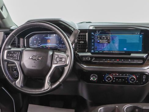 Used 2023 Chevrolet Silverado 1500 RST AWD/4WD image 17