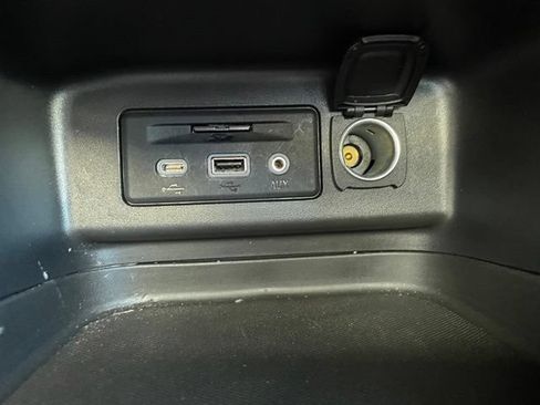 Used 2022 Chevrolet Equinox RS w/ RS Leather Package AWD/4WD image 31