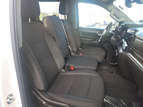 Used 2024 Chevrolet Silverado 1500 LT image 11