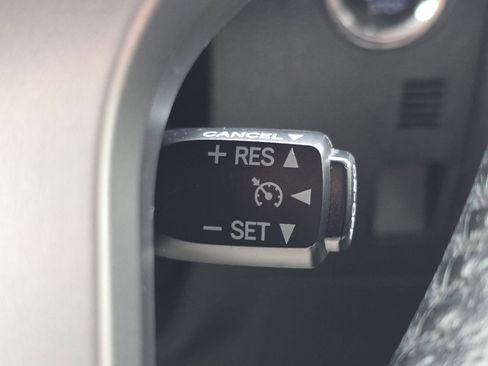 Used 2014 Toyota 4Runner Limited image 14