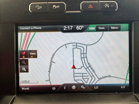 Used 2015 Ford F150 Lariat image 27