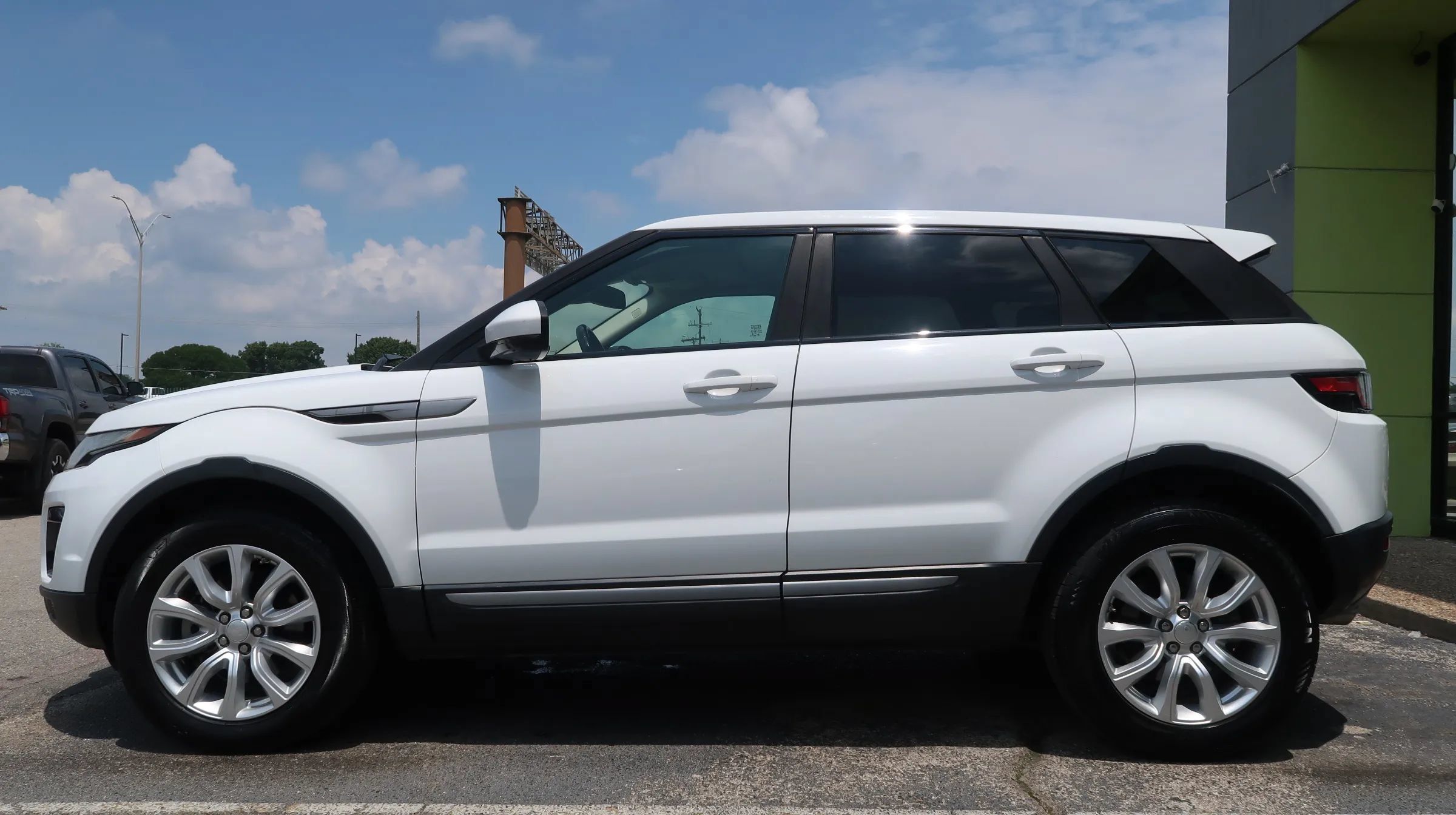 Used 2019 Land Rover Range Rover Evoque AWD/4WD image 7