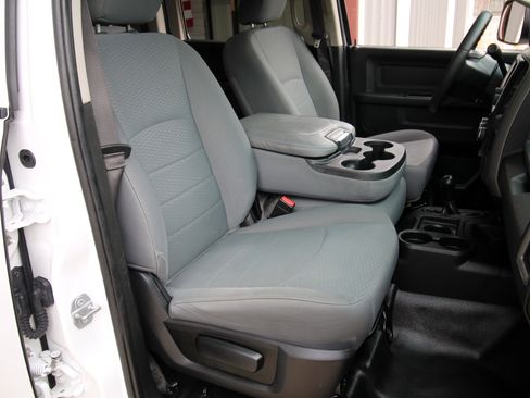 Used 2018 RAM 3500 Tradesman w/ Chrome Appearance Group image 35