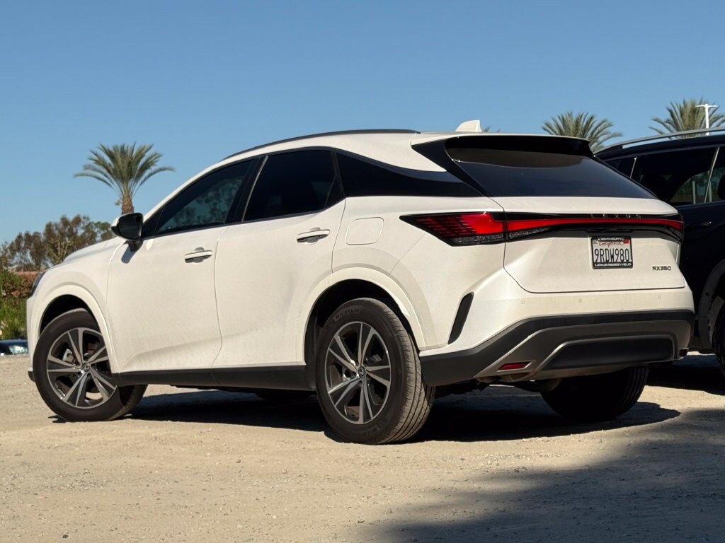 Used 2025 Lexus RX 350 FWD w/ Technology Package image 2