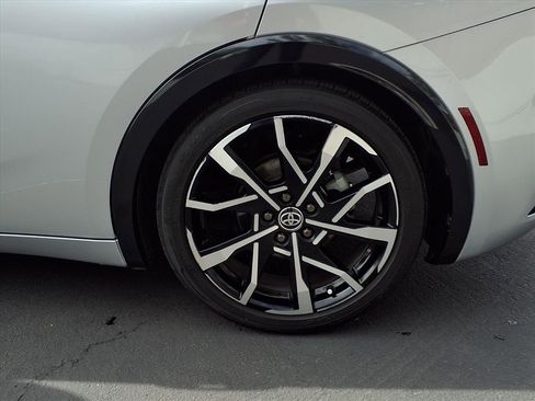 Certified 2023 Toyota Prius Prime image 4